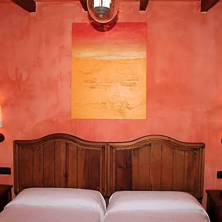 Hotell Calera 3*